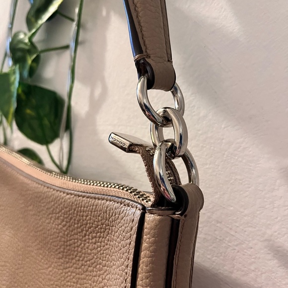 Coach Pebbled Leather Purse - Picture 6 of 9